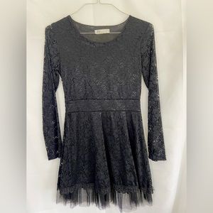 Black Lace Dress  Lined Fit & Flare Sheer Sleeves Bow detail Very Pretty, S/ XS